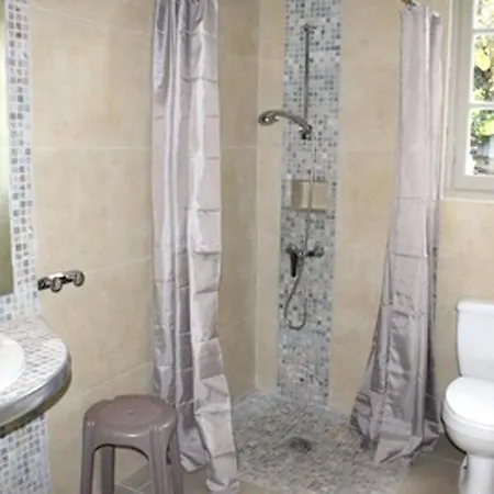 Maison De 2 Chambres Avec Piscine Partagee Et Jardin Amenage A Ocagnano * Sorbo-Ocagnano