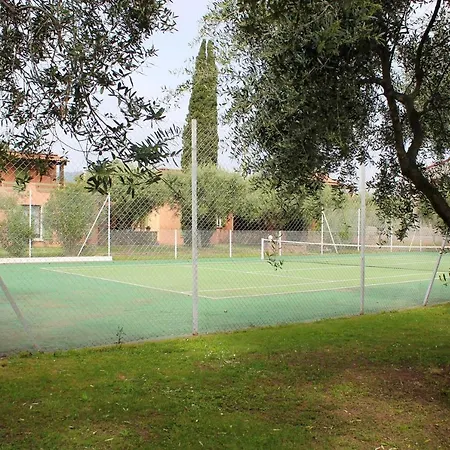 Maison De 2 Chambres Avec Piscine Partagee Et Jardin Amenage A Ocagnano Hébergement de vacances *