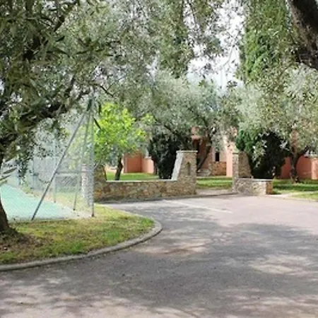 Maison De 2 Chambres Avec Piscine Partagee Et Jardin Amenage A Ocagnano